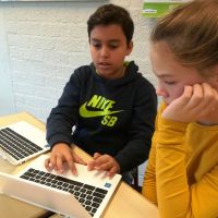 Groep 8 leert programmeren